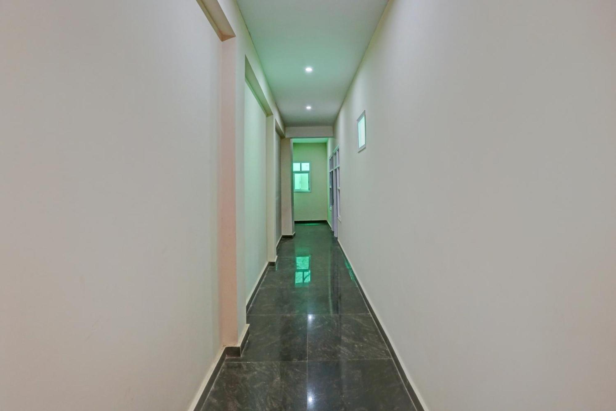 Hotel O Arya Residency Gurgaon Eksteriør billede
